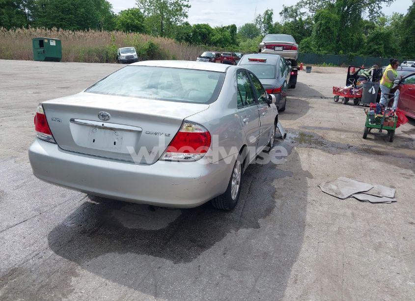 Photo 4 of 2005 Toyota Camry LE V6 (VIN 4T1BF30K25U595388)