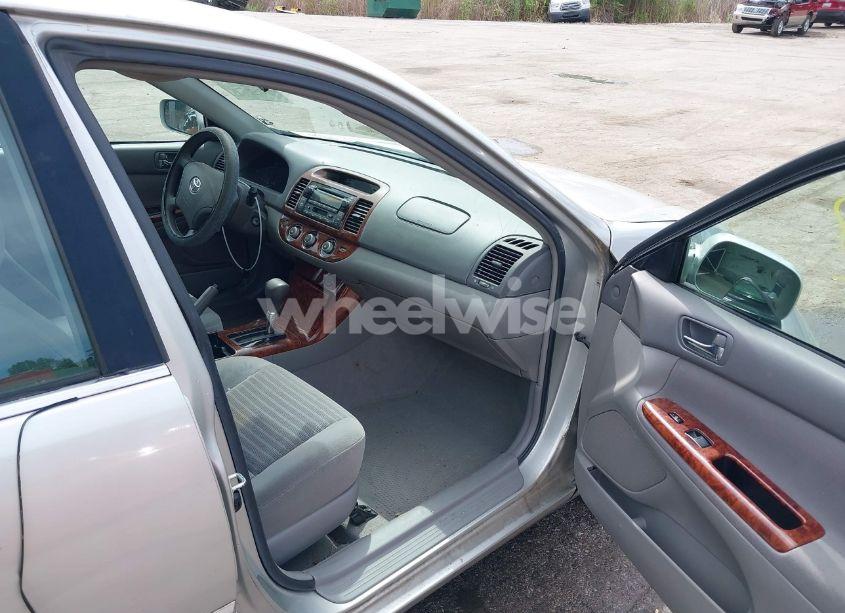 Photo 5 of 2005 Toyota Camry LE V6 (VIN 4T1BF30K25U595388)