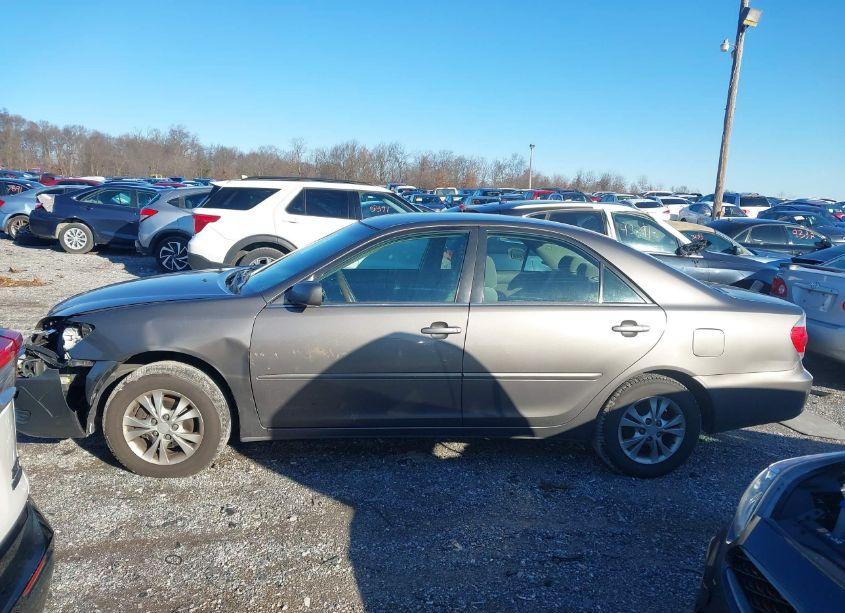 Photo 14 of 2005 Toyota Camry LE V6 (VIN 4T1BF30K25U598775)