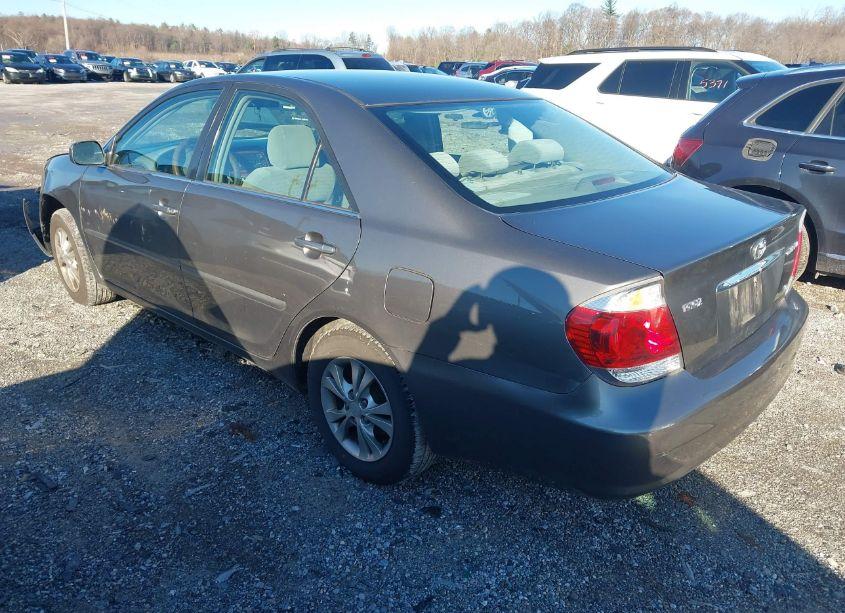 Photo 3 of 2005 Toyota Camry LE V6 (VIN 4T1BF30K25U598775)