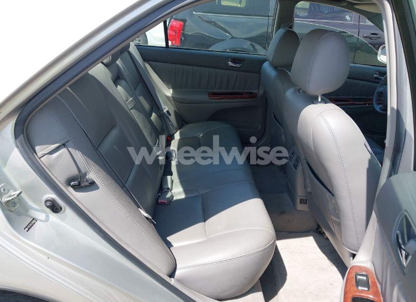 Photo 8 of 2005 Toyota Camry LE V6/XLE V6 (VIN 4T1BF30K25U606910)