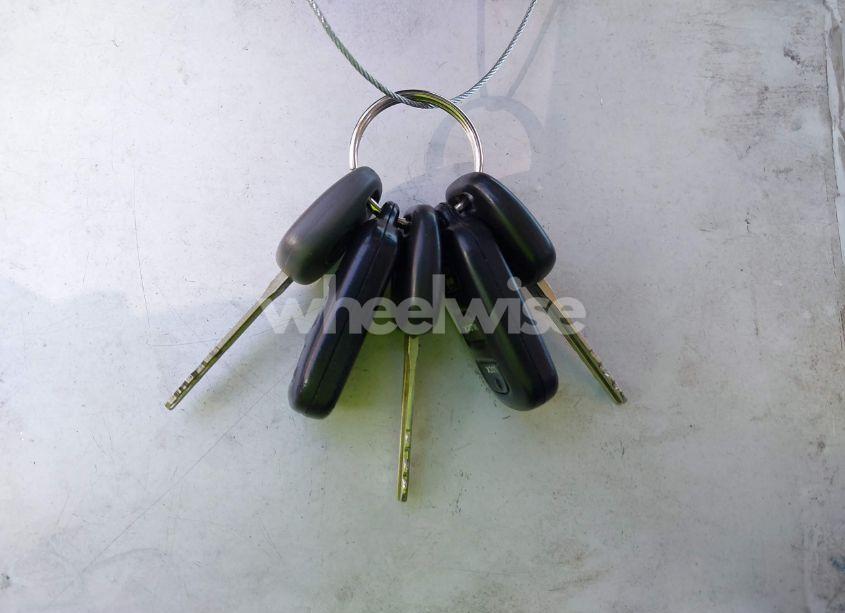 Photo 11 of 2005 Toyota Camry XLE V6 (VIN 4T1BF30K25U610200)