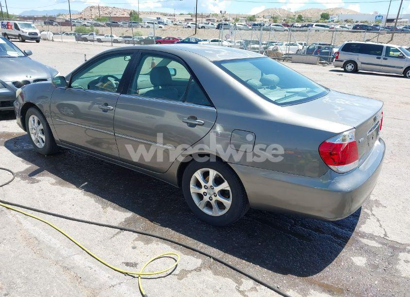 Photo 3 of 2005 Toyota Camry XLE V6 (VIN 4T1BF30K25U610200)