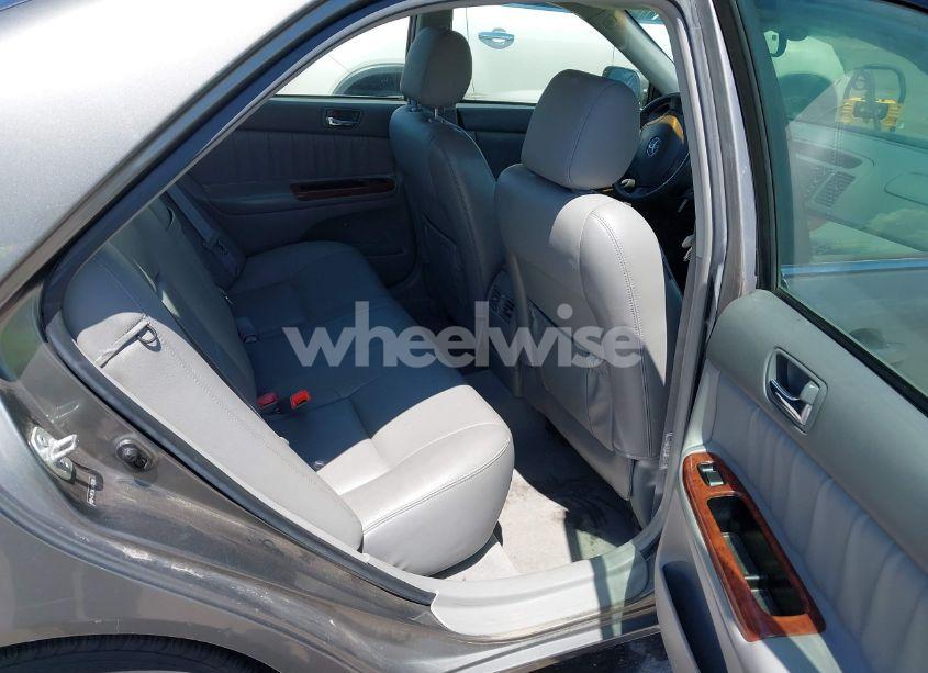 Photo 8 of 2005 Toyota Camry XLE V6 (VIN 4T1BF30K25U610200)