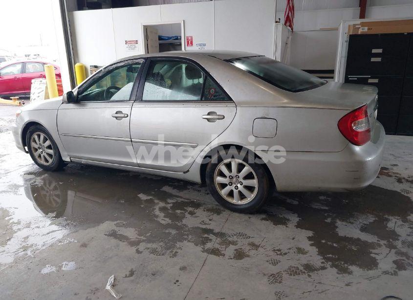 Photo 6 of 2002 Toyota Camry XLE V6 (VIN 4T1BF30K32U009695)