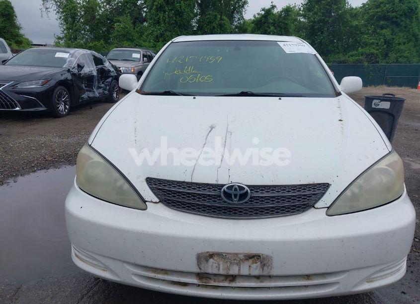 Photo 14 of 2002 Toyota Camry XLE V6 (VIN 4T1BF30K32U028098)