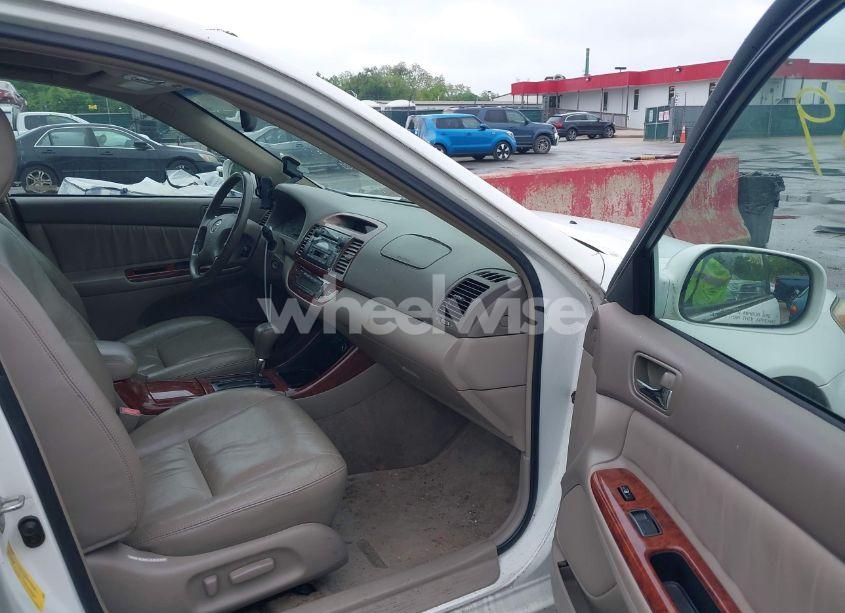 Photo 5 of 2002 Toyota Camry XLE V6 (VIN 4T1BF30K32U028098)