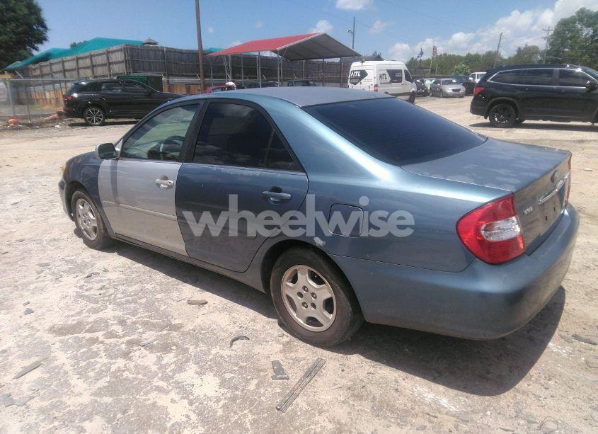 Photo 3 of 2002 Toyota Camry LE V6/SE V6/XLE V6 (VIN 4T1BF30K32U517326)