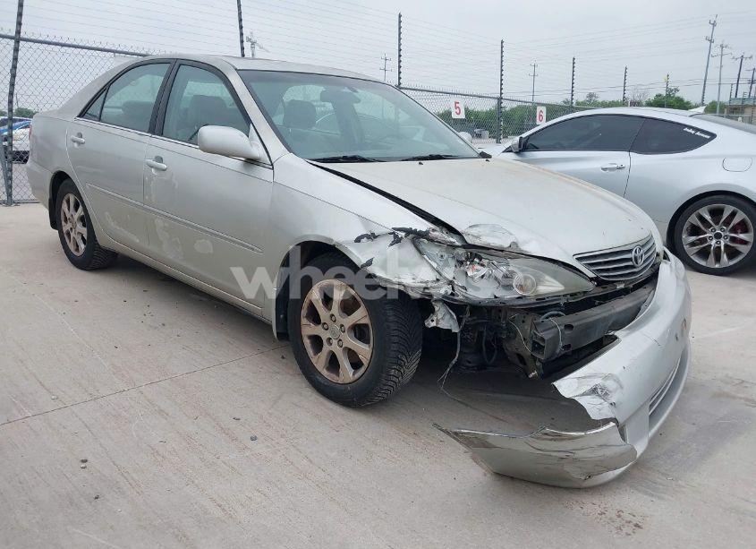 2005 Toyota Camry LE V6/XLE V6 (VIN 4T1BF30K35U094347) main photo