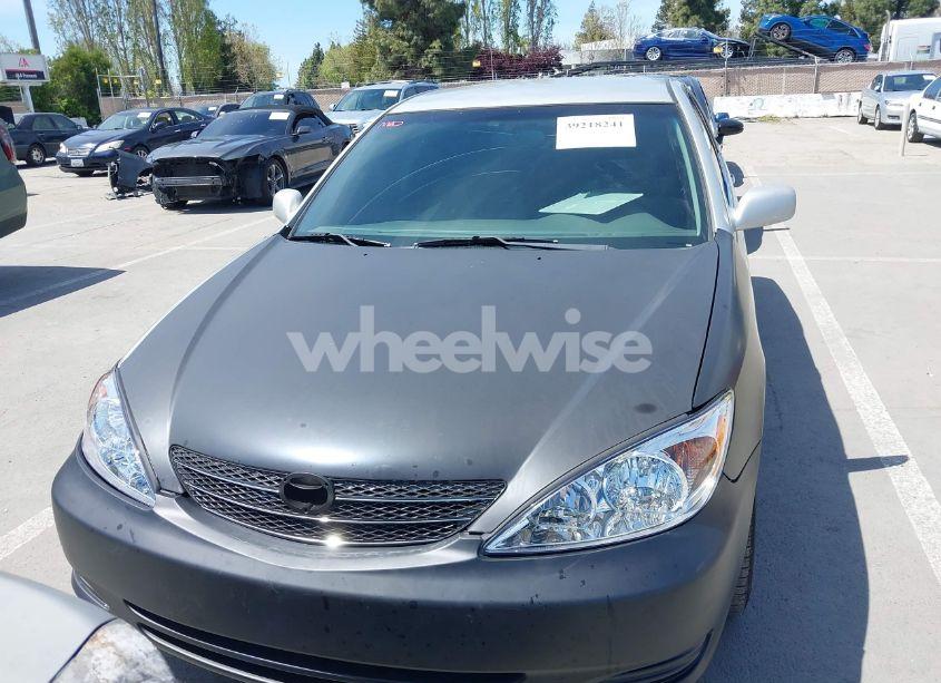 Photo 6 of 2002 Toyota Camry LE V6 (VIN 4T1BF30K42U026943)