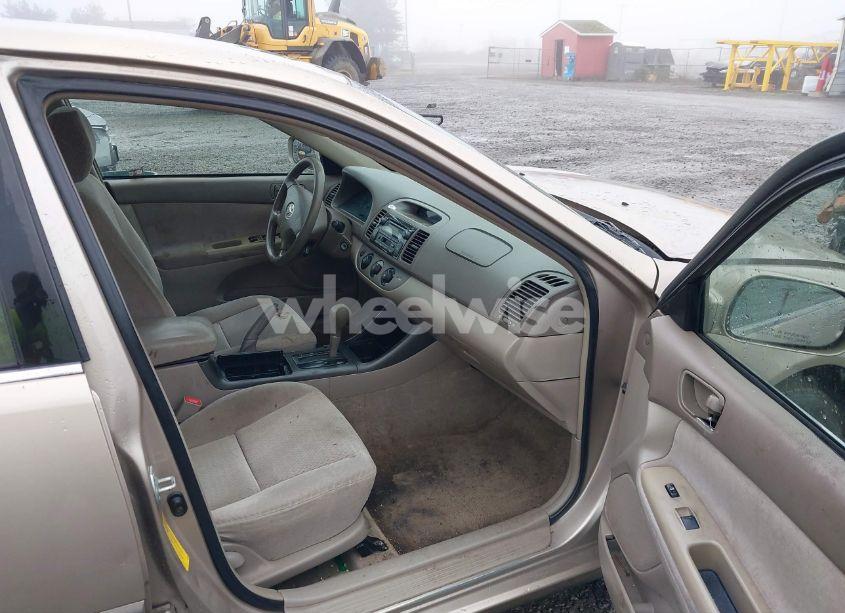 Photo 5 of 2002 Toyota Camry LE V6 (VIN 4T1BF30K42U507761)