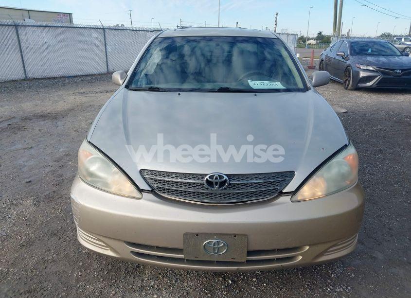 Photo 12 of 2002 Toyota Camry XLE V6 (VIN 4T1BF30K42U533874)