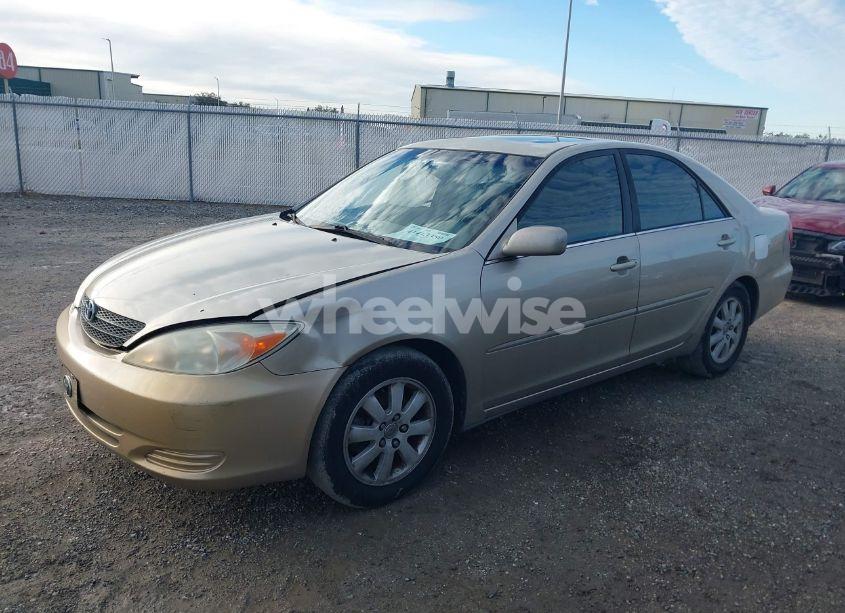 Photo 2 of 2002 Toyota Camry XLE V6 (VIN 4T1BF30K42U533874)