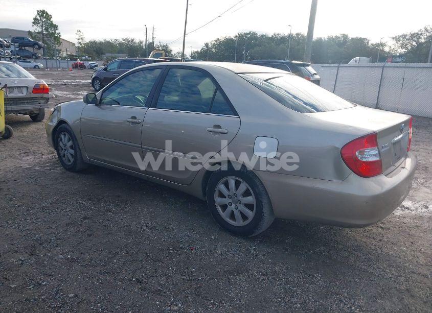 Photo 3 of 2002 Toyota Camry XLE V6 (VIN 4T1BF30K42U533874)