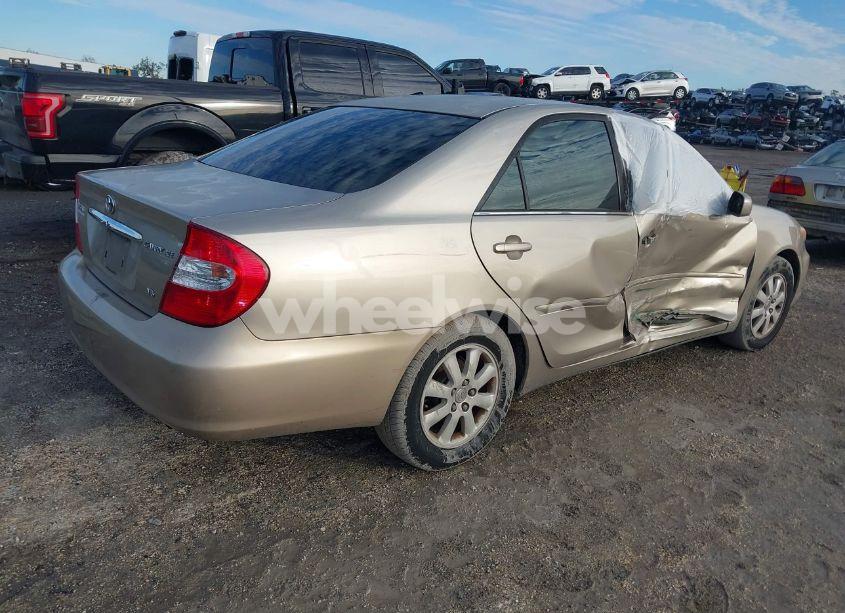 Photo 4 of 2002 Toyota Camry XLE V6 (VIN 4T1BF30K42U533874)