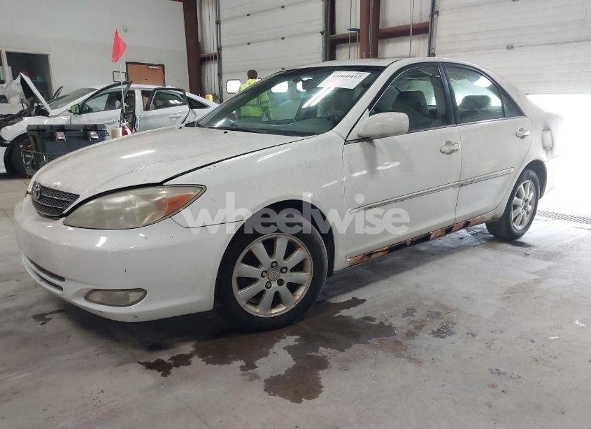 Photo 2 of 2003 Toyota Camry XLE V6 (VIN 4T1BF30K43U054341)