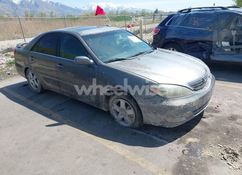 2003 Toyota Camry SE V6 (VIN 4T1BF30K43U552328) main photo