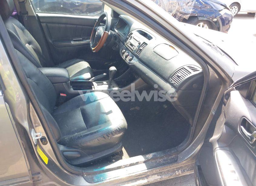 Photo 5 of 2003 Toyota Camry SE V6 (VIN 4T1BF30K43U552328)