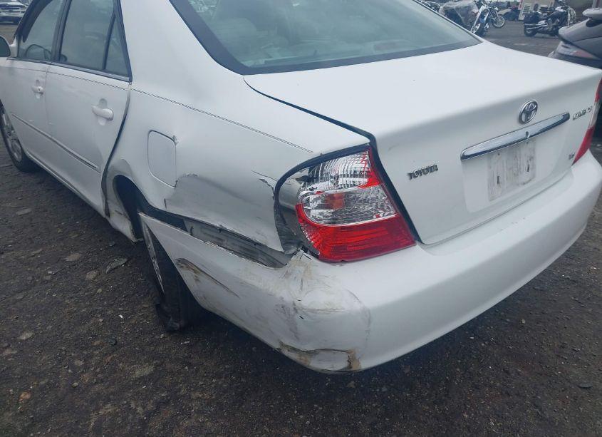 Photo 6 of 2004 Toyota Camry XLE V6 (VIN 4T1BF30K44U068788)