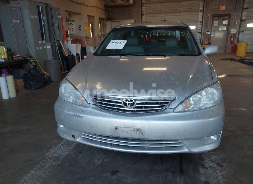 Photo 12 of 2005 Toyota Camry XLE V6 (VIN 4T1BF30K45U108823)