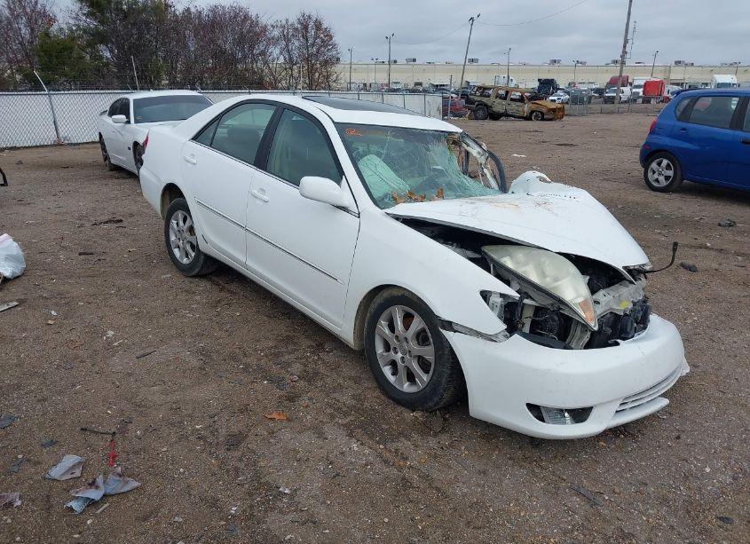 2005 Toyota Camry XLE V6 (VIN 4T1BF30K45U616547) main photo
