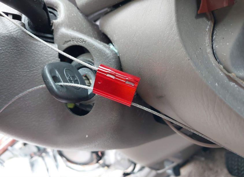 Photo 11 of 2005 Toyota Camry XLE V6 (VIN 4T1BF30K45U616547)