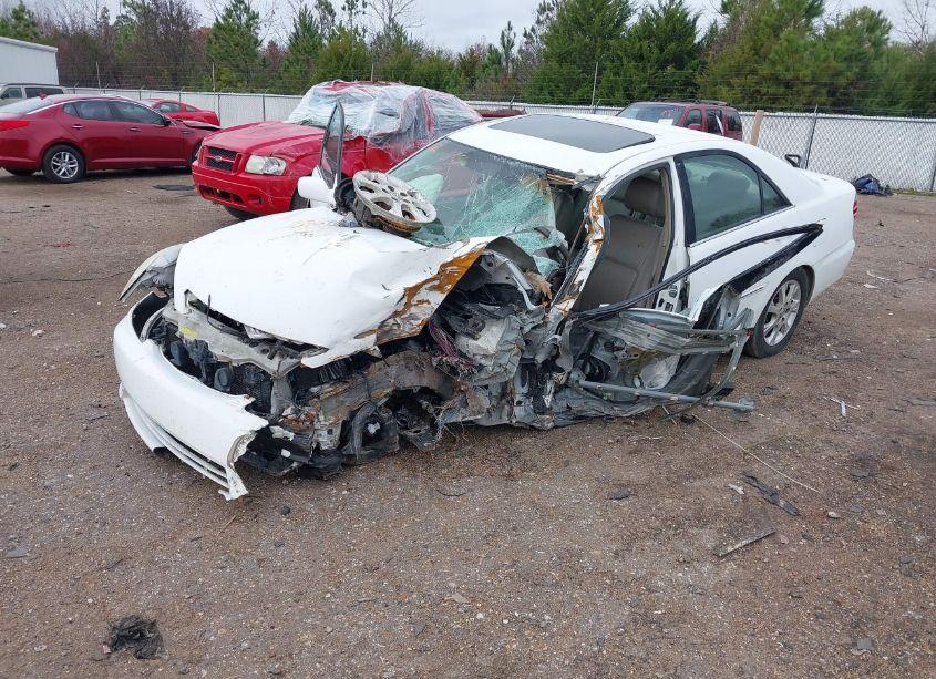 Photo 2 of 2005 Toyota Camry XLE V6 (VIN 4T1BF30K45U616547)