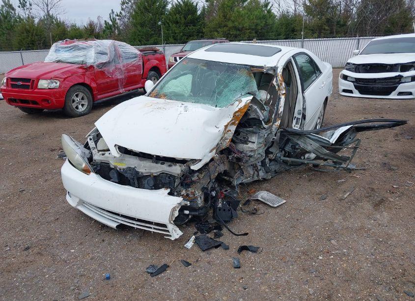 Photo 6 of 2005 Toyota Camry XLE V6 (VIN 4T1BF30K45U616547)