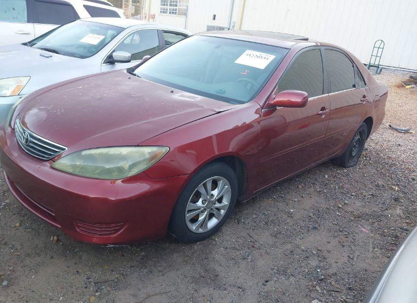 Photo 2 of 2006 Toyota Camry LE V6 (VIN 4T1BF30K46U118026)