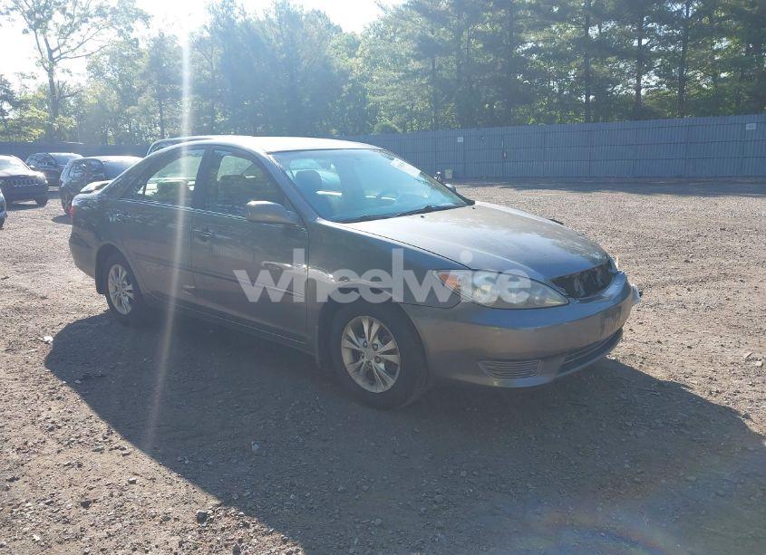 2006 Toyota Camry LE V6/XLE V6 (VIN 4T1BF30K46U623046) main photo