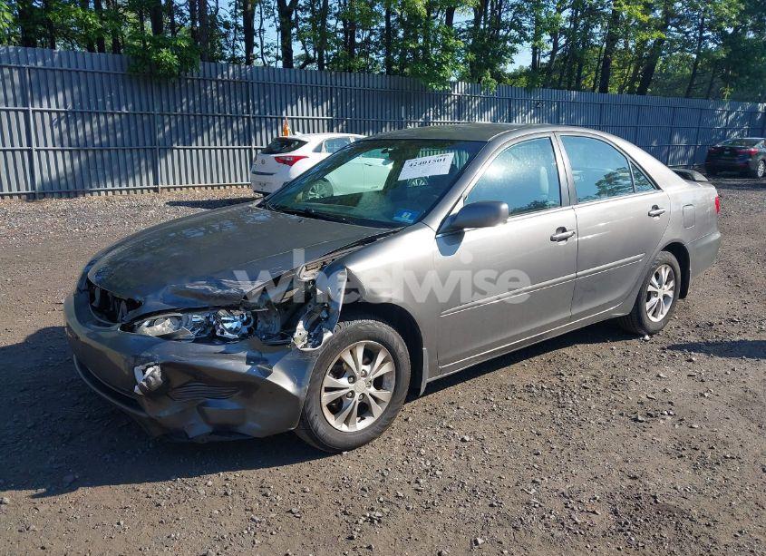 Photo 2 of 2006 Toyota Camry LE V6/XLE V6 (VIN 4T1BF30K46U623046)