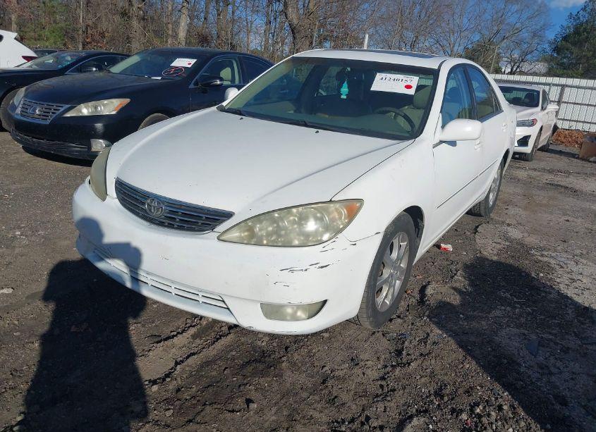 Photo 2 of 2006 Toyota Camry XLE V6 (VIN 4T1BF30K46U630403)