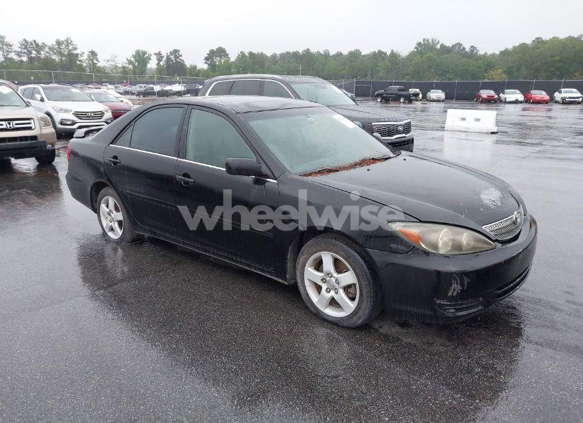 2002 Toyota Camry LE V6/SE V6/XLE V6 (VIN 4T1BF30K52U014154) main photo