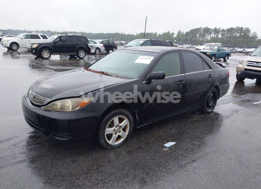 Photo 2 of 2002 Toyota Camry LE V6/SE V6/XLE V6 (VIN 4T1BF30K52U014154)