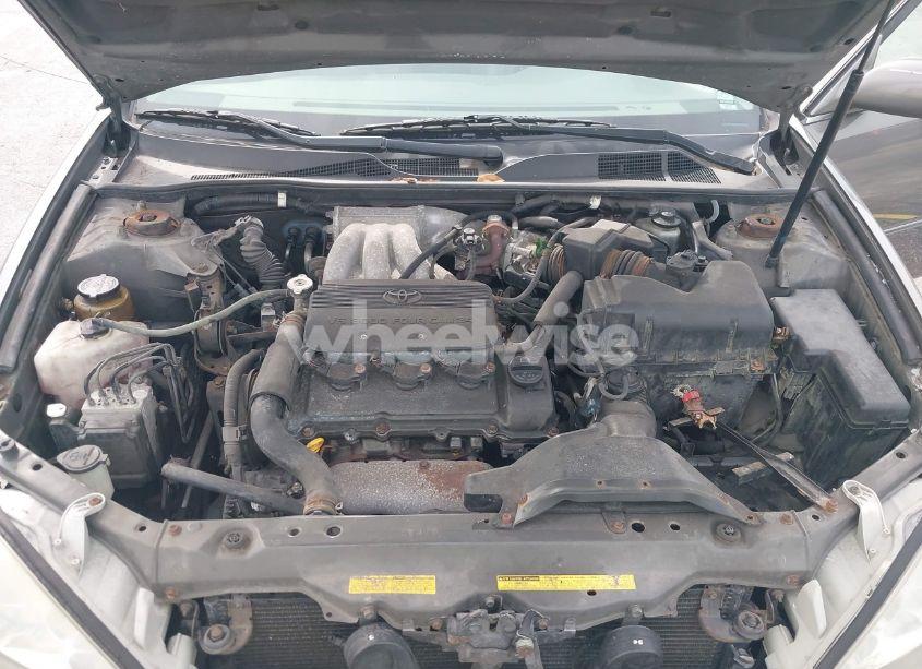 Photo 10 of 2002 Toyota Camry XLE V6 (VIN 4T1BF30K52U517666)