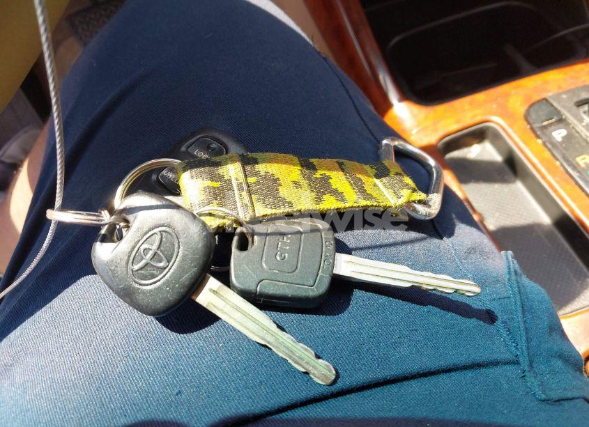 Photo 11 of 2003 Toyota Camry XLE V6 (VIN 4T1BF30K53U043266)