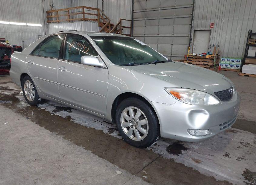 2003 Toyota Camry XLE V6 (VIN 4T1BF30K53U060424) main photo