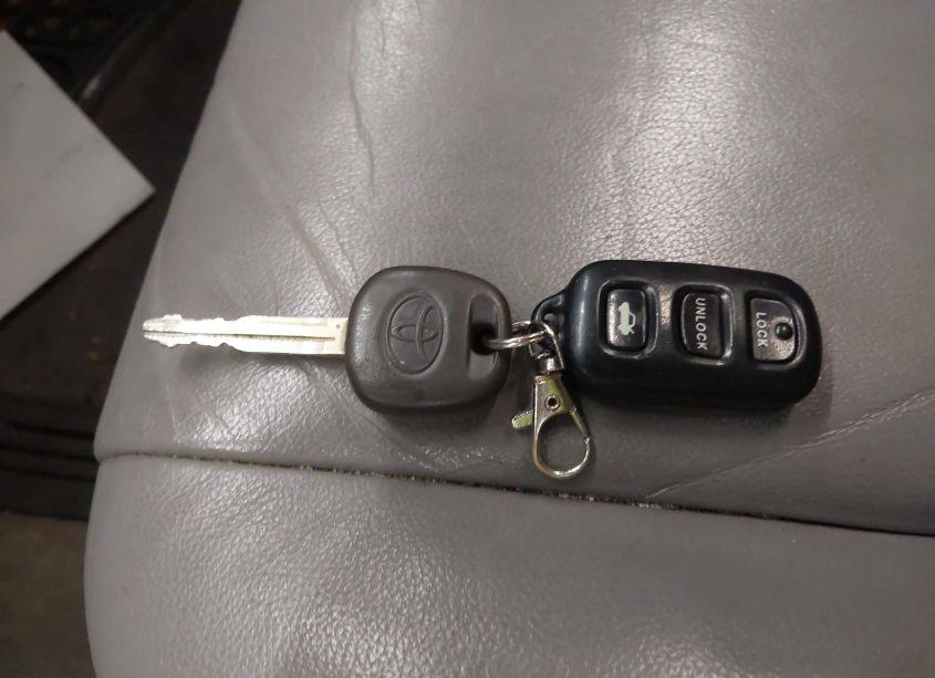 Photo 11 of 2003 Toyota Camry XLE V6 (VIN 4T1BF30K53U060424)