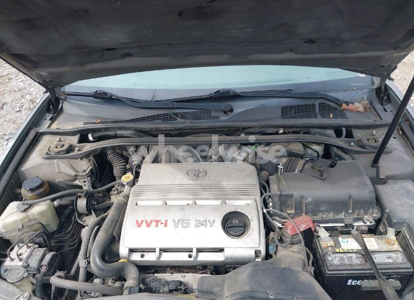 Photo 10 of 2003 Toyota Camry XLE V6 (VIN 4T1BF30K53U555156)