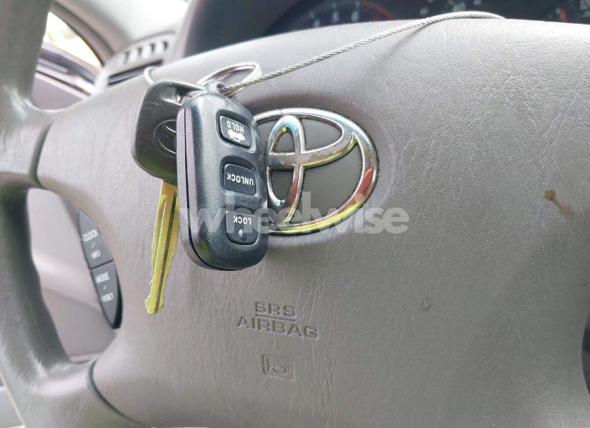 Photo 11 of 2003 Toyota Camry XLE V6 (VIN 4T1BF30K53U555156)