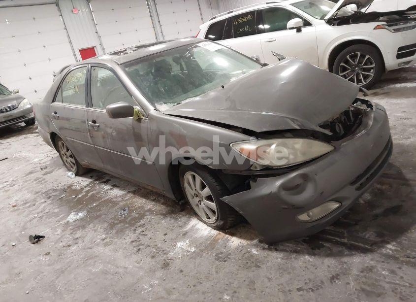 2004 Toyota Camry XLE V6 (VIN 4T1BF30K54U578096) main photo