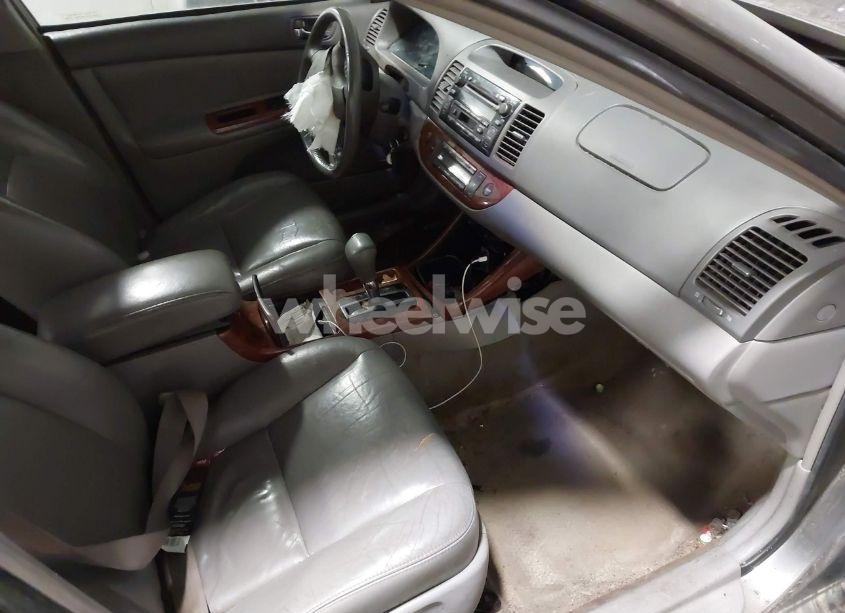 Photo 5 of 2004 Toyota Camry XLE V6 (VIN 4T1BF30K54U578096)