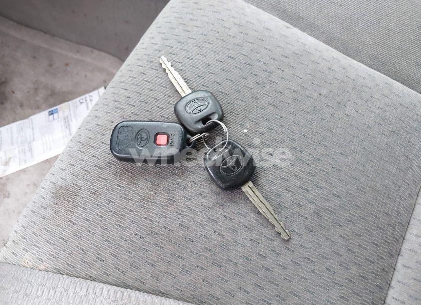 Photo 11 of 2004 Toyota Camry LE V6 (VIN 4T1BF30K54U581984)