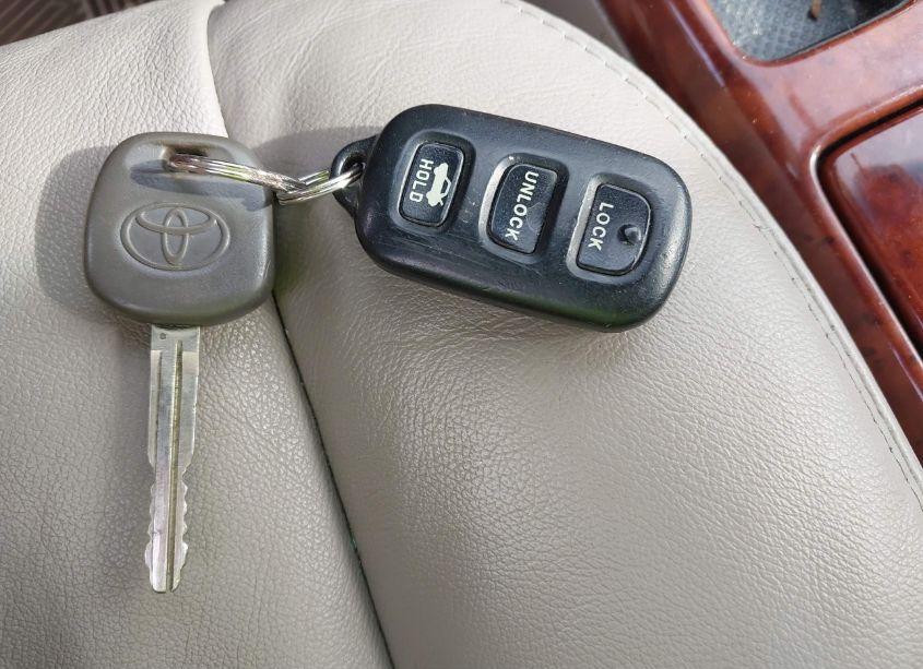 Photo 11 of 2005 Toyota Camry XLE V6 (VIN 4T1BF30K55U086167)
