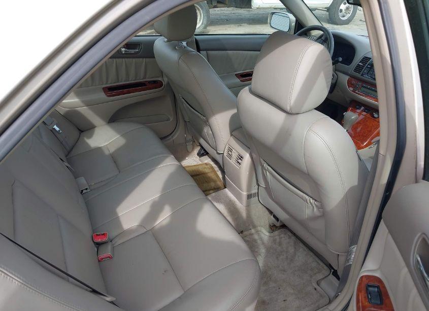 Photo 8 of 2005 Toyota Camry XLE V6 (VIN 4T1BF30K55U086167)