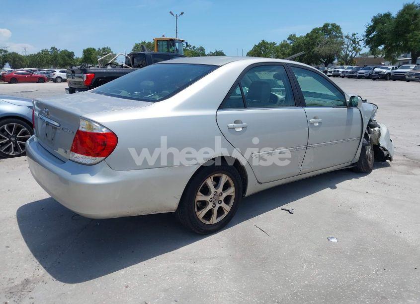 Photo 4 of 2005 Toyota Camry XLE V6 (VIN 4T1BF30K55U087903)