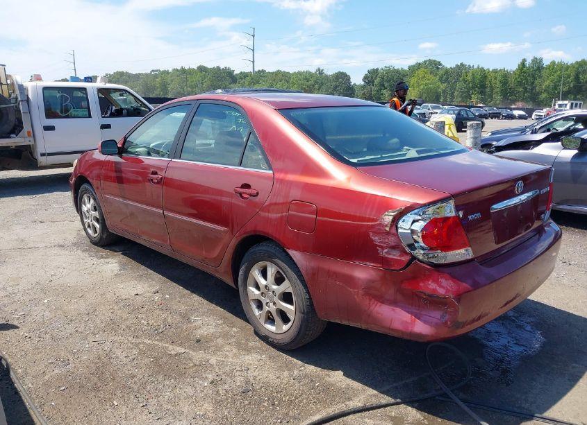 Photo 3 of 2005 Toyota Camry LE V6/XLE V6 (VIN 4T1BF30K55U101833)