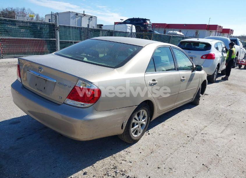 Photo 4 of 2005 Toyota Camry LE V6 (VIN 4T1BF30K55U104487)