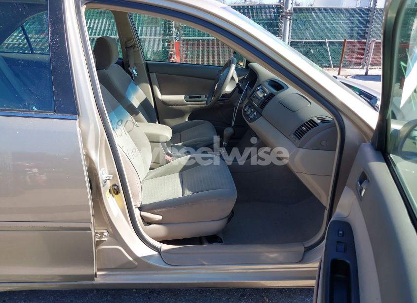 Photo 5 of 2005 Toyota Camry LE V6 (VIN 4T1BF30K55U104487)