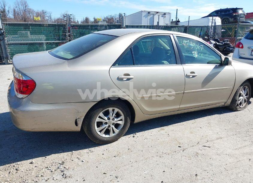Photo 6 of 2005 Toyota Camry LE V6 (VIN 4T1BF30K55U104487)